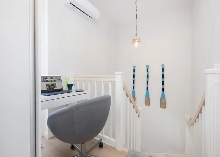 Four Seasons By Renters *